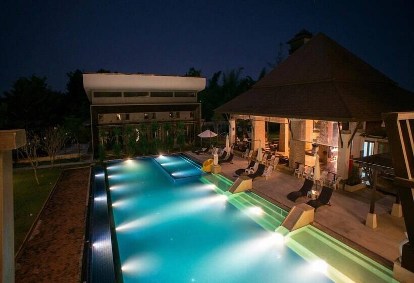 호텔 Naraya Riverside Resort