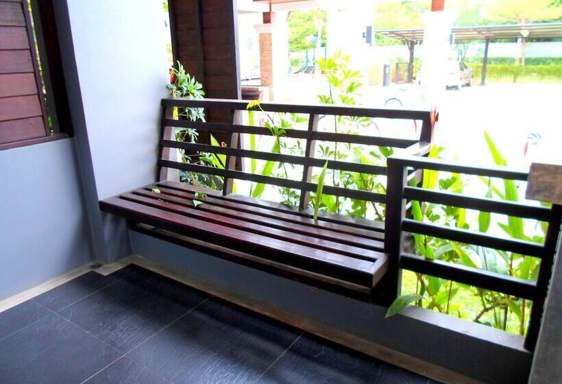 호텔 Naraya Riverside Resort