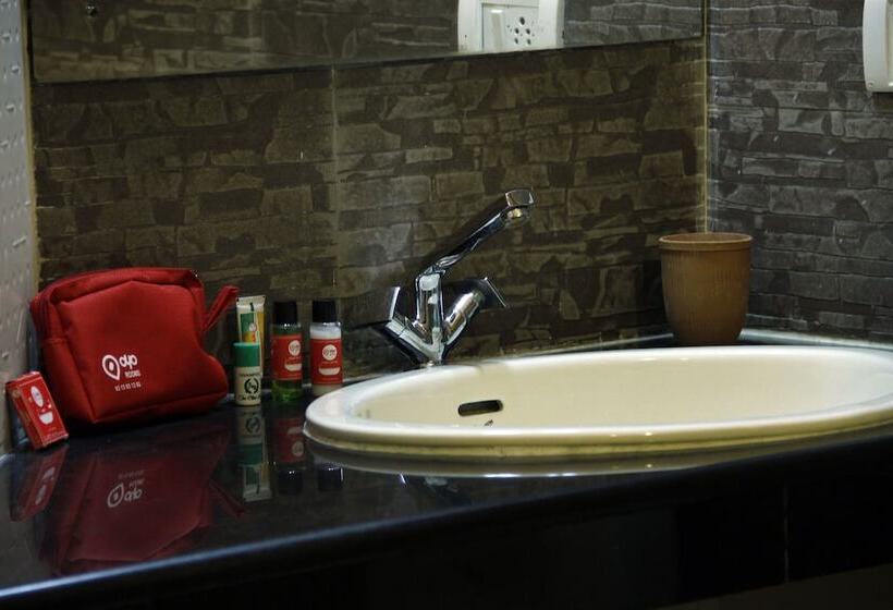 ホテル Oscar Regency