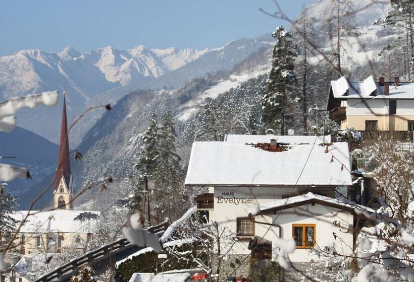 فندق Panorama Appartements Mora