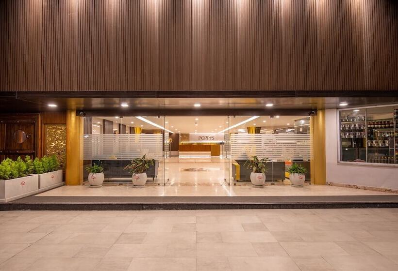 هتل Poppys Pleasant Stay