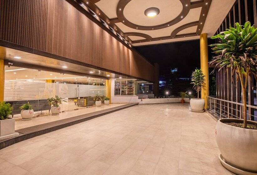 هتل Poppys Pleasant Stay