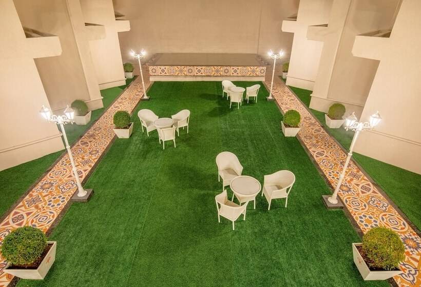 هتل Poppys Pleasant Stay