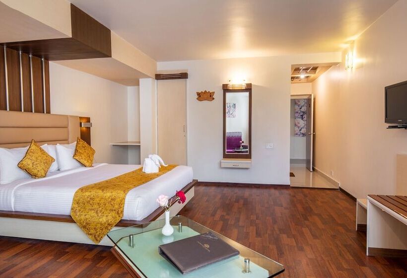 هتل Poppys Pleasant Stay