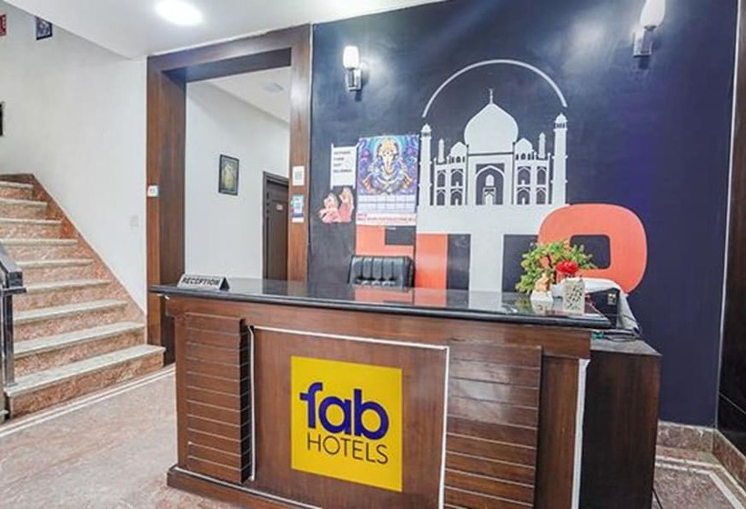 ホテル Fabexpress Taj Prince