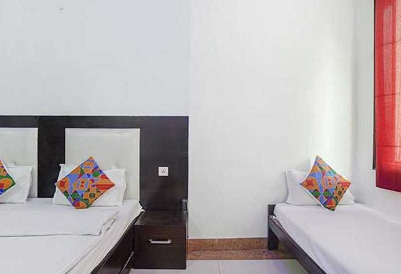 ホテル Fabexpress Taj Prince