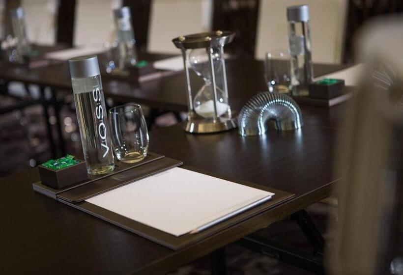 Отель Renaissance Suzhou Wujiang