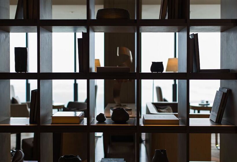 Отель Renaissance Suzhou Wujiang