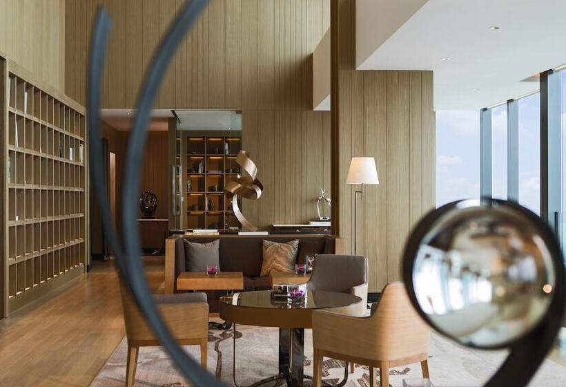 Отель Renaissance Suzhou Wujiang