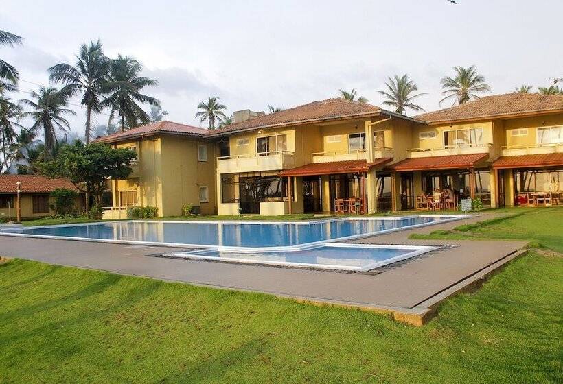 בית מלון כפרי Sanmali Beach