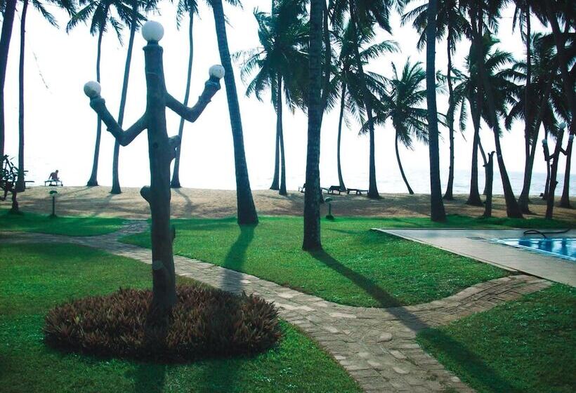 בית מלון כפרי Sanmali Beach