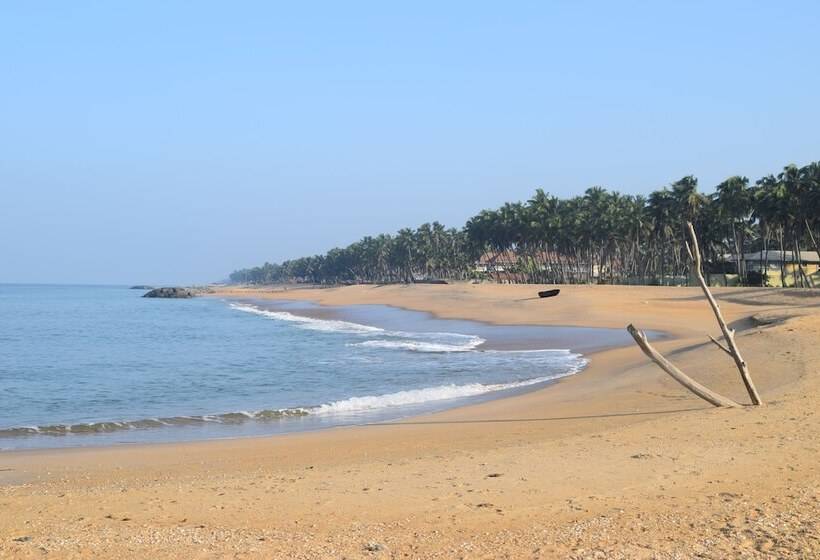 בית מלון כפרי Sanmali Beach