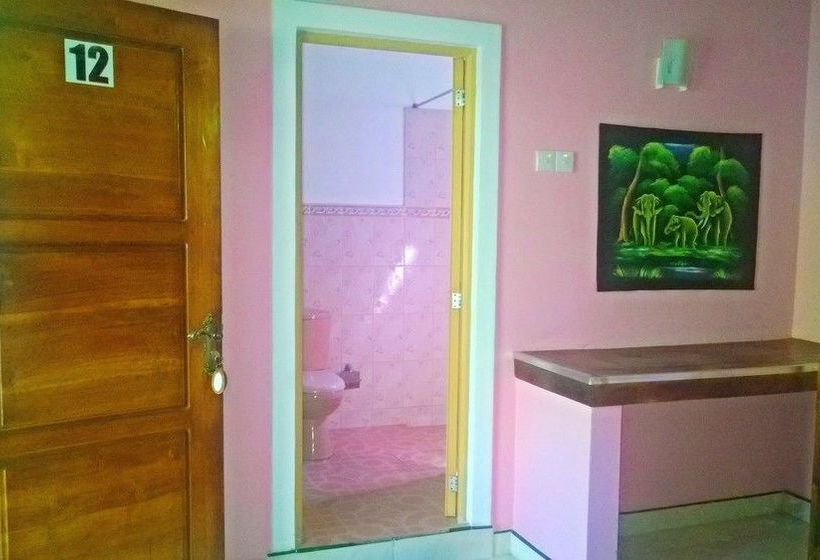 Отель Sigiri Holiday Inn