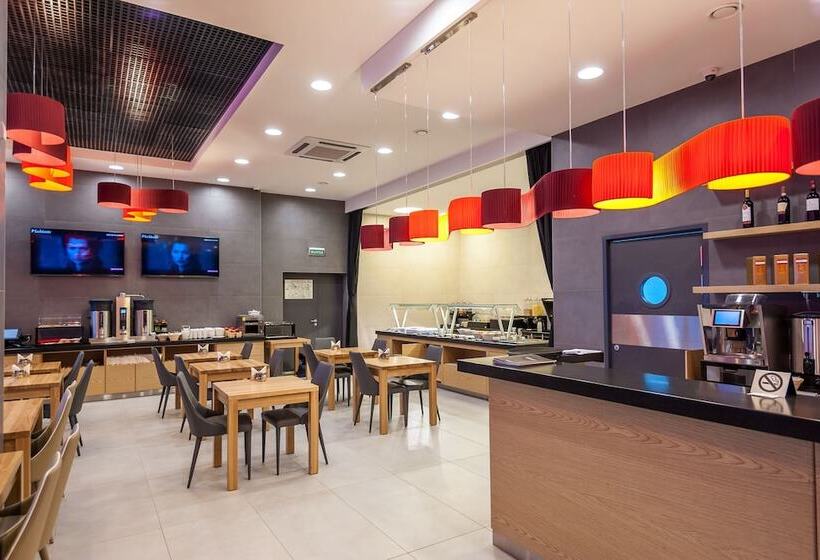 בית מלון כפרי Skyexpo