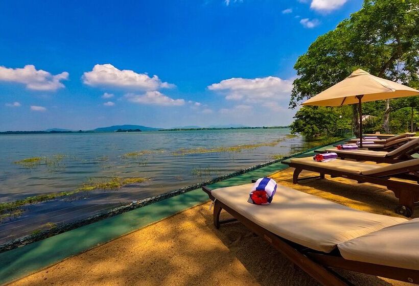 Отель Thaulle Ayurveda Resort   Yala