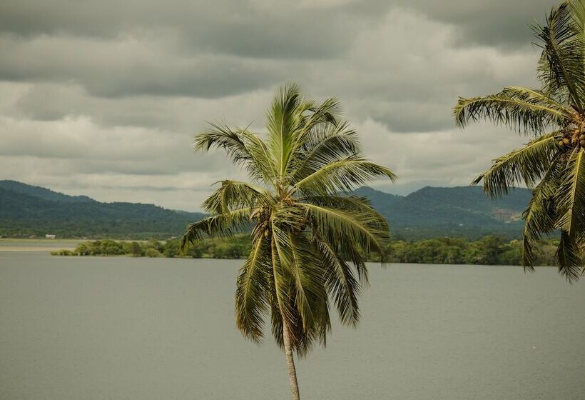 Отель Thaulle Ayurveda Resort   Yala