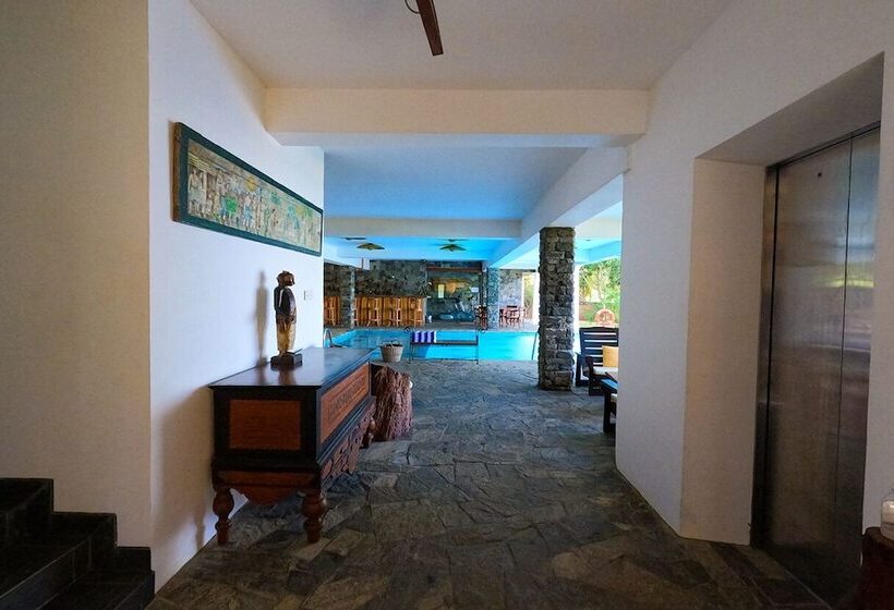 Отель Thaulle Ayurveda Resort   Yala