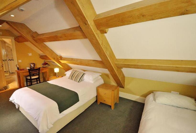 בית מלון כפרי The Castle