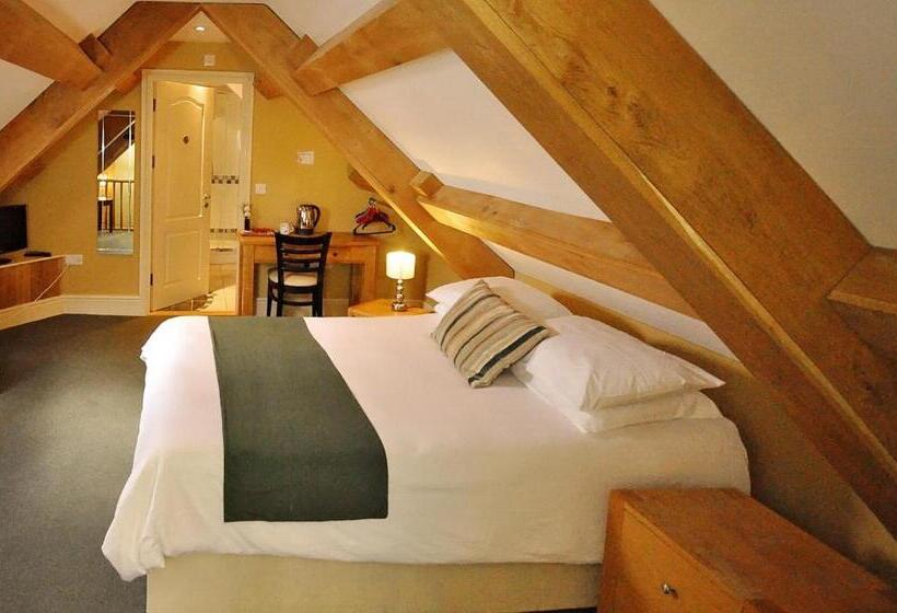 בית מלון כפרי The Castle