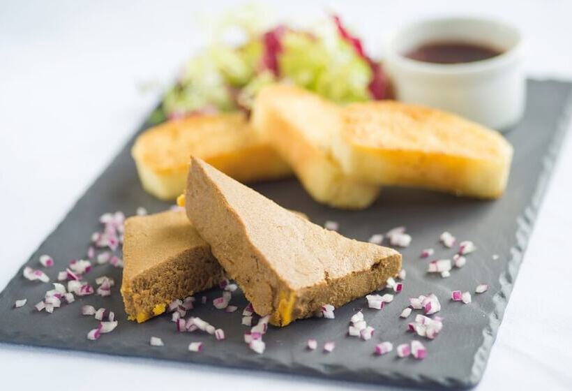 בית מלון כפרי The Royal