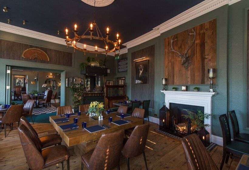 Отель The Royal