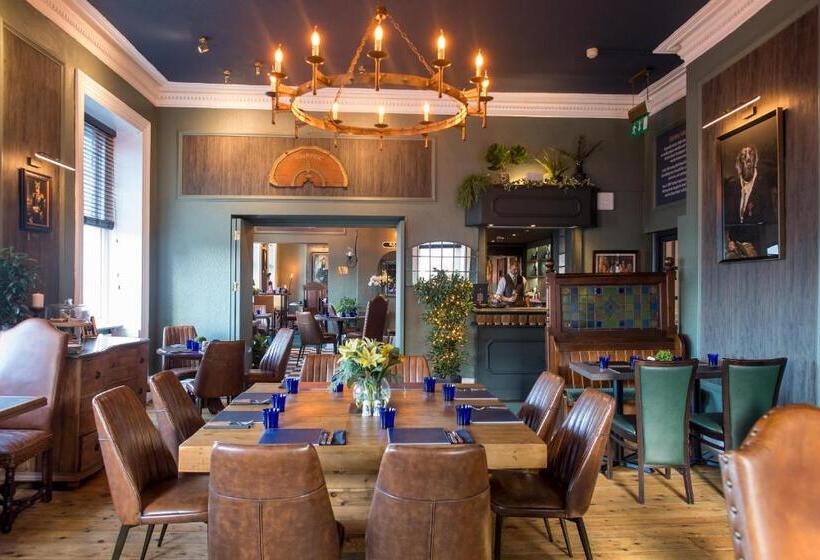 Отель The Royal