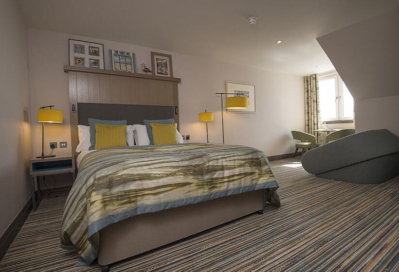 בית מלון כפרי The Waterside