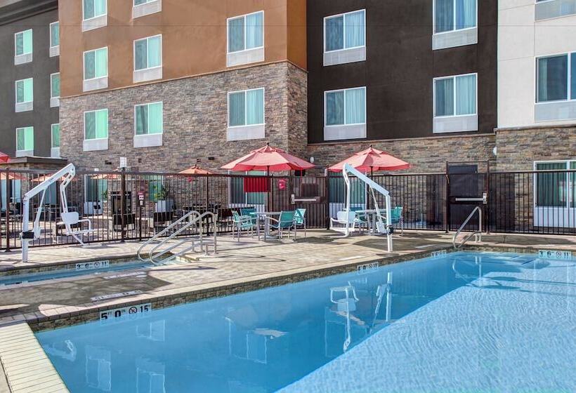 בית מלון כפרי Towneplace Suites By Marriott Bakersfield West