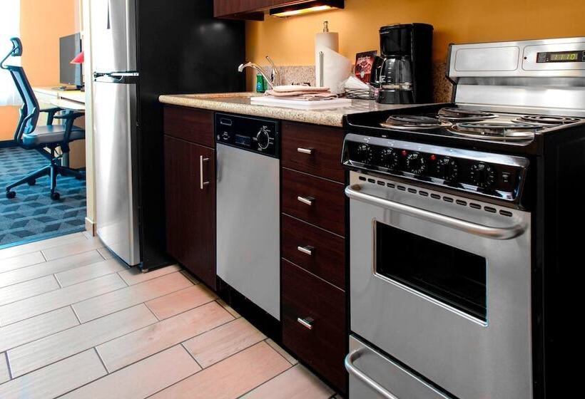 فندق Towneplace Suites By Marriott Bakersfield West