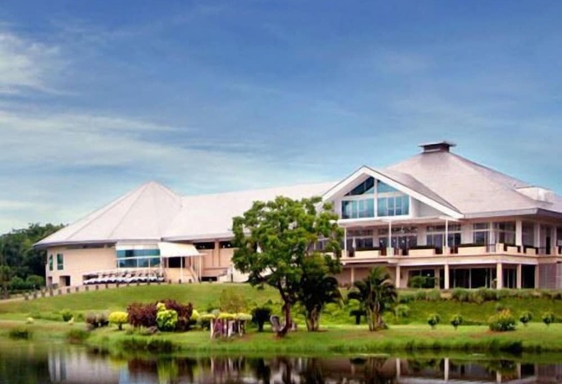 호텔 Uniland Golf & Resort