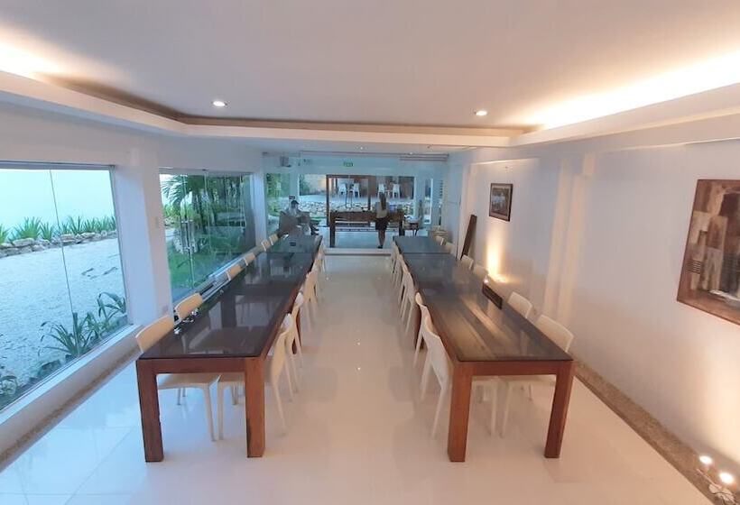 هتل Urban Sands Iloilo