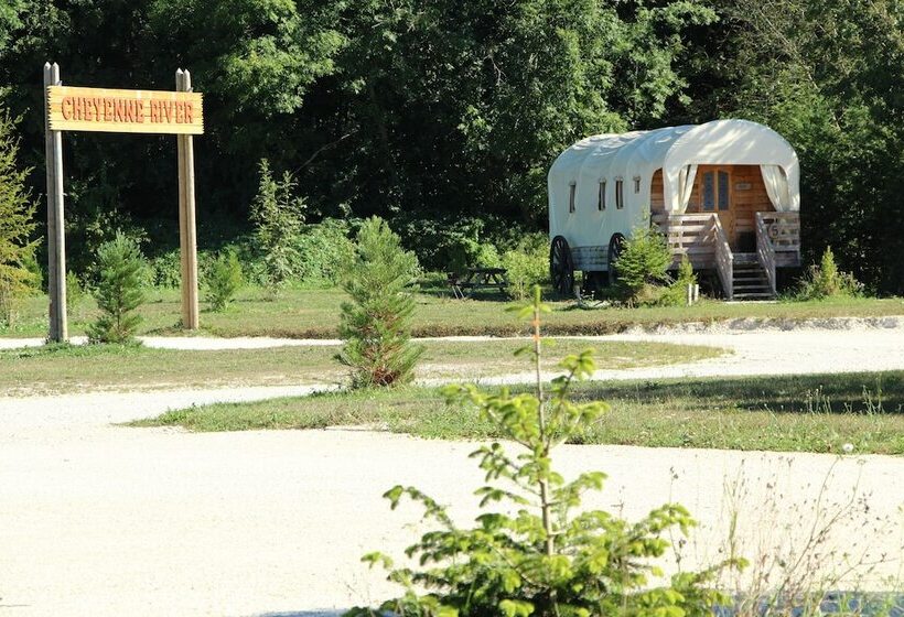 בית מלון כפרי Western City