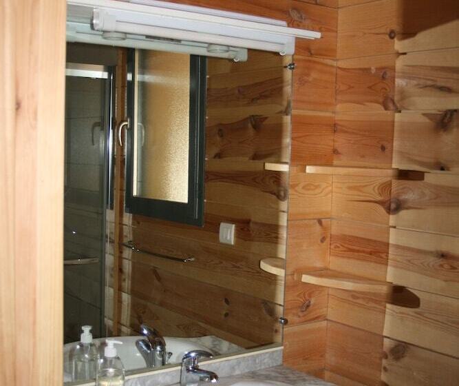 בית מלון כפרי Western City