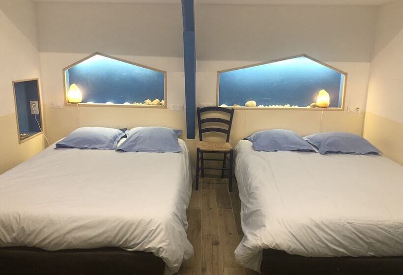 בית מלון כפרי Western City