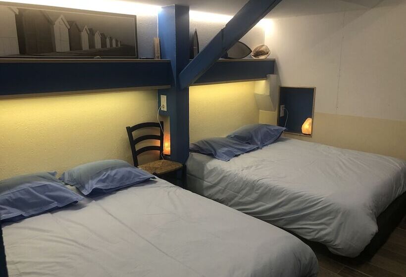 בית מלון כפרי Western City