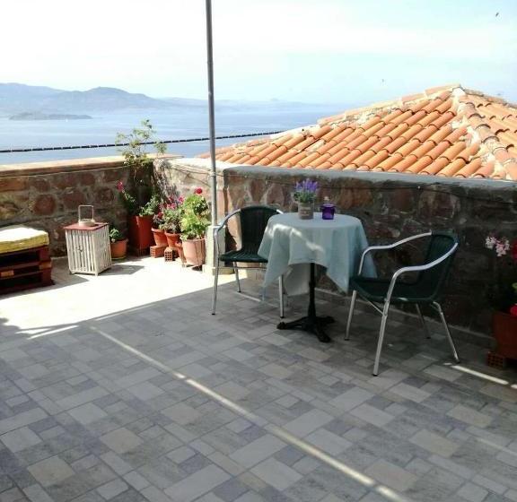 μαχη ενοικιαζόμενα δωμάτια