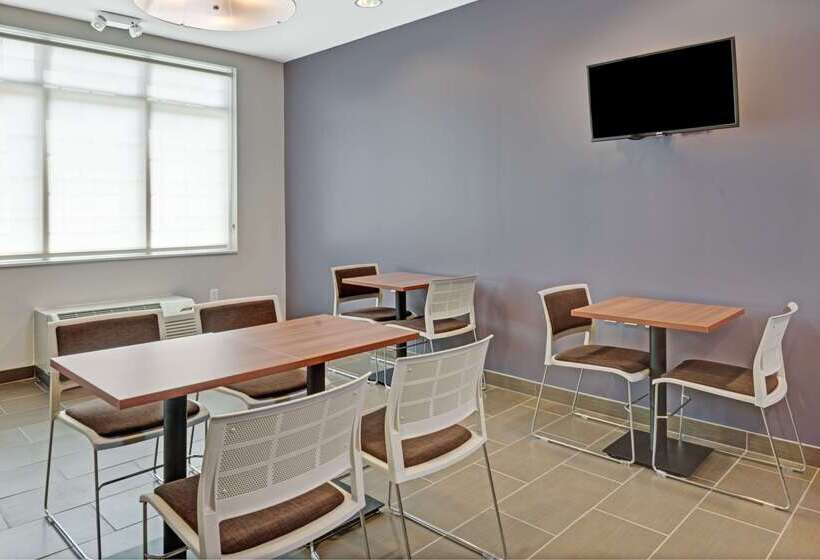 Microtel Inn & Suites By Wyndham Philadelphia Airport Ridley Park