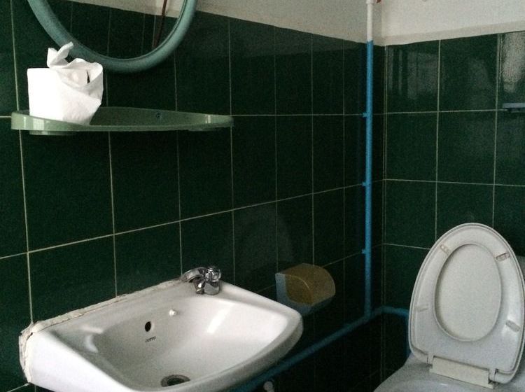 Mint House - Hostel