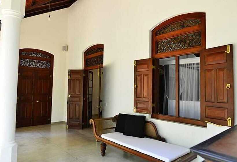 Mo River House Luxury Villa