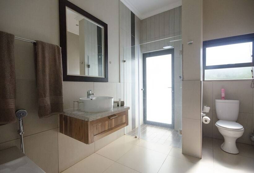 Monomotapa Village At Legend Golf & Safari Resort