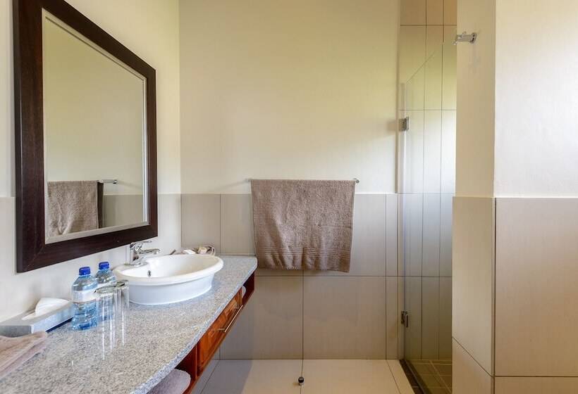 Monomotapa Village At Legend Golf & Safari Resort