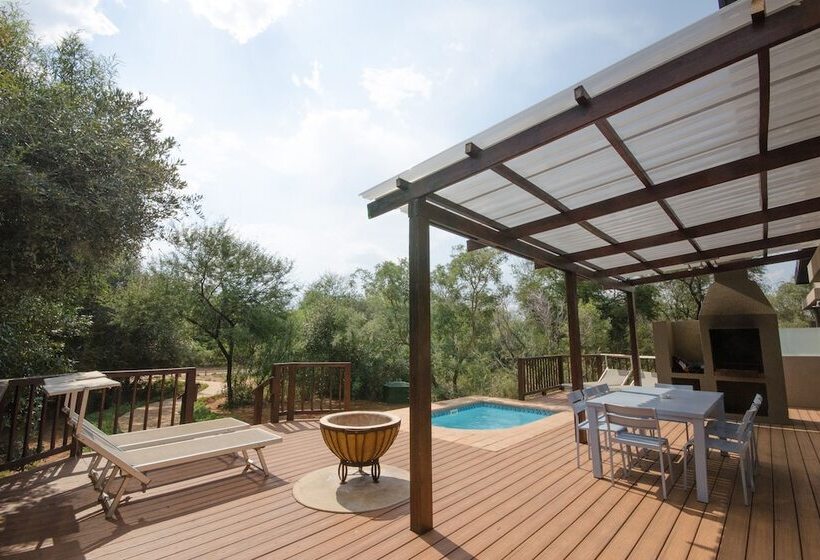 Monomotapa Village At Legend Golf & Safari Resort
