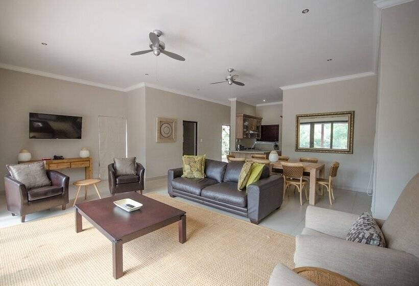 Monomotapa Village At Legend Golf & Safari Resort