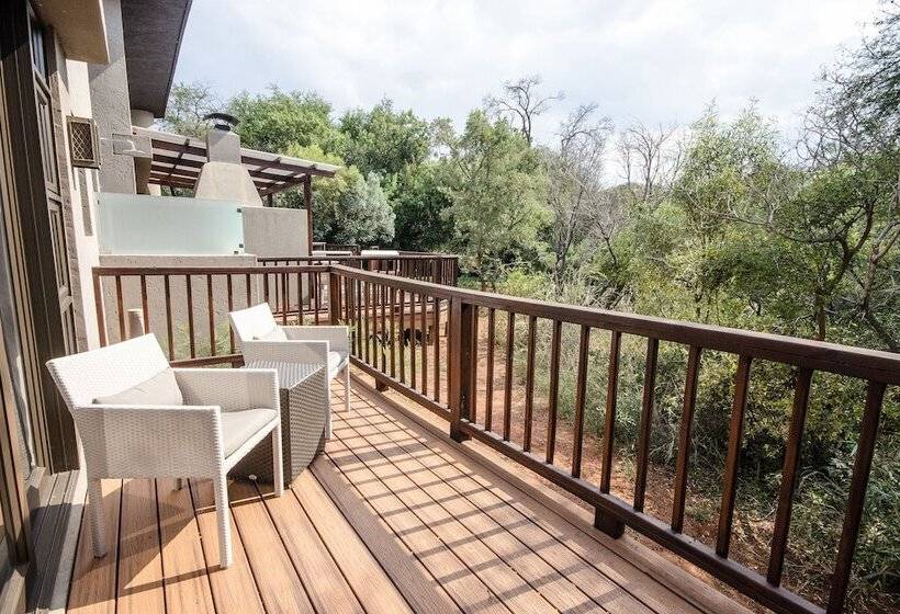 Monomotapa Village At Legend Golf & Safari Resort