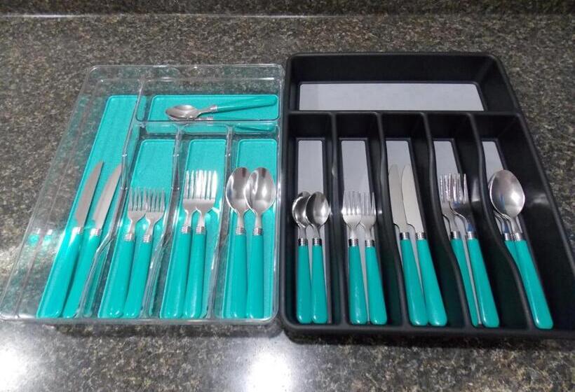 فندق على الطريق Mcmurray Inn