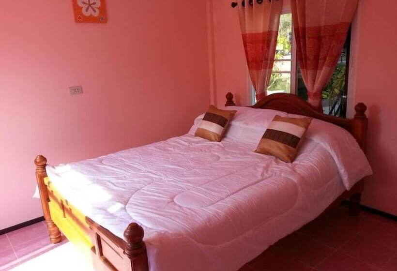 ペンション Baan Sri Chiang Dao