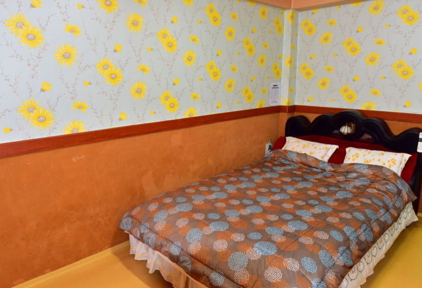 بنسيون Jangwon Parktel