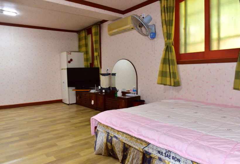 بنسيون Jangwon Parktel