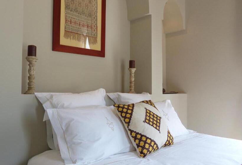 پانسیون Le Cazar