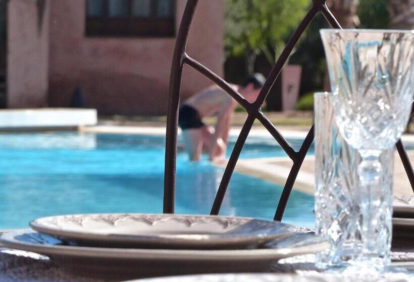 پانسیون Le Cazar